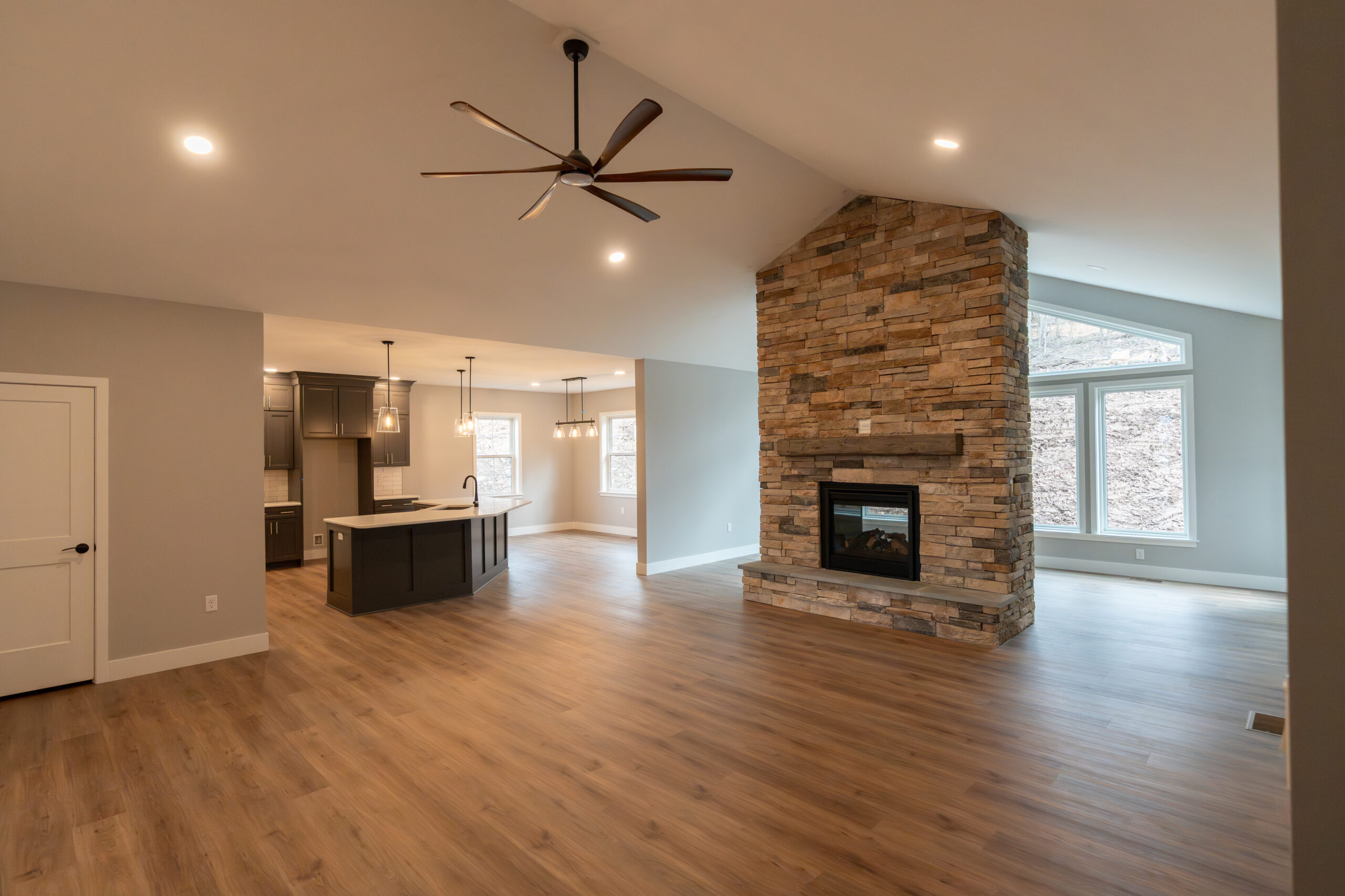 Living Room:Dining Room